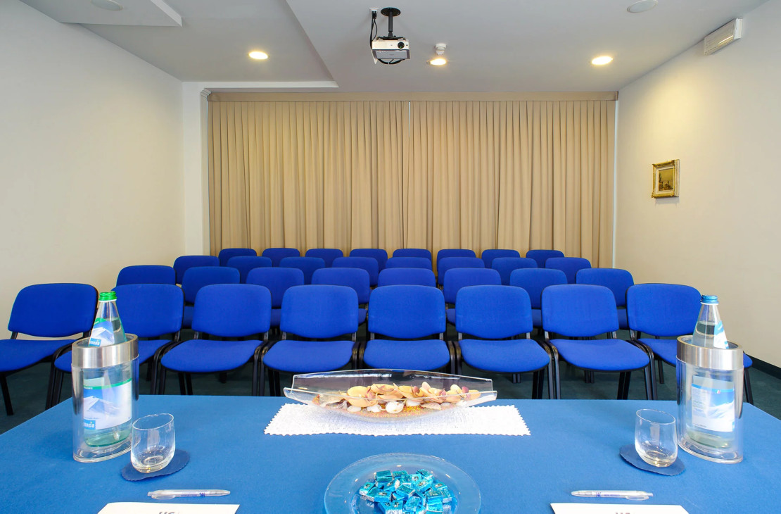 media.Slide-Sala-Ceccarini1Hotel-Cristallo-Riccione