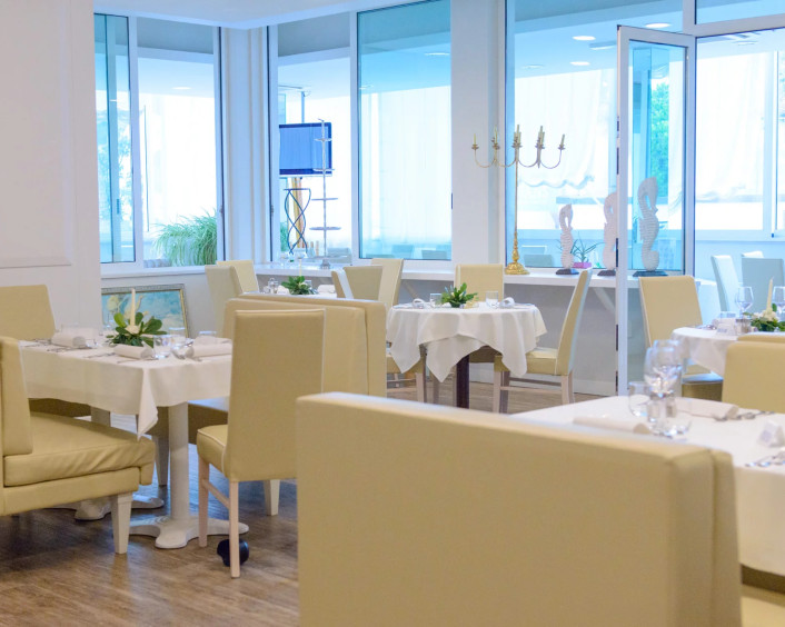 media.Slide-Ristorante4-Hotel-Cristallo-Riccione