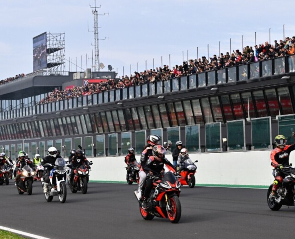 media.Aprilia all stars